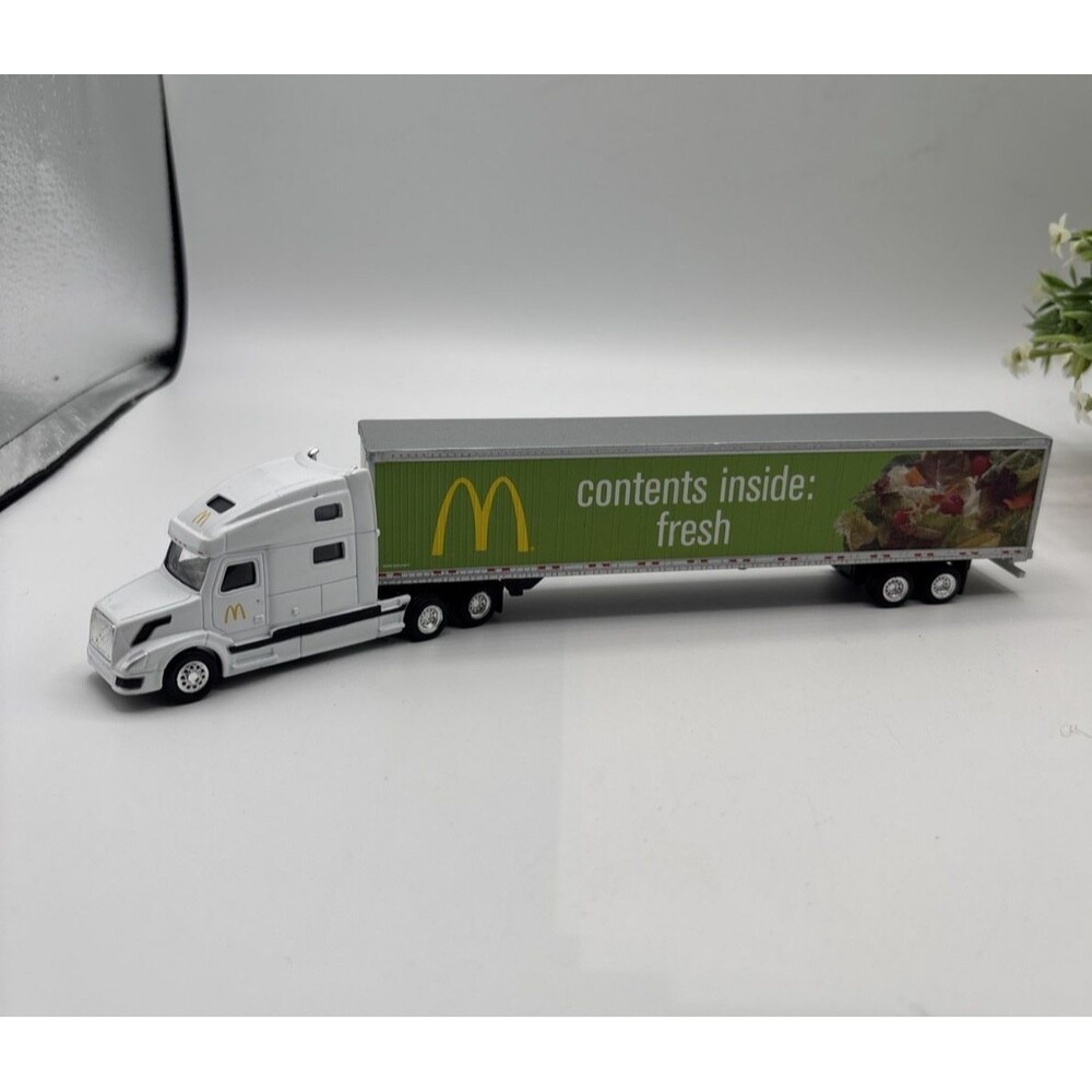 Freightliner McDonald's 2005 Semi Trailer Replica Diecast Toy Boy Collectable